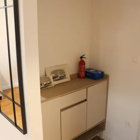 Modern Escape With Garage Lejlighed